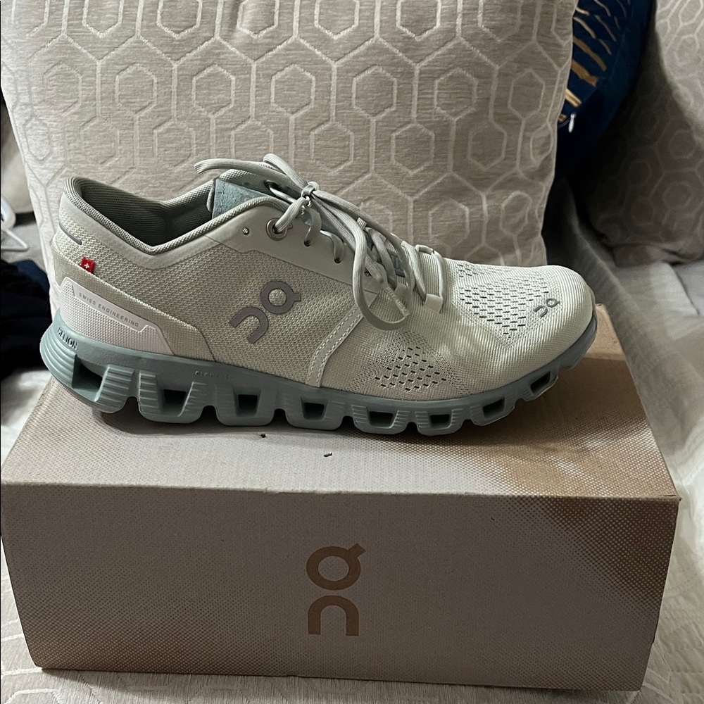 On Running Light Gray Athletic Shoes